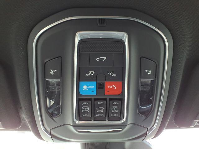 new 2026 Jeep Grand Cherokee car, priced at $44,528