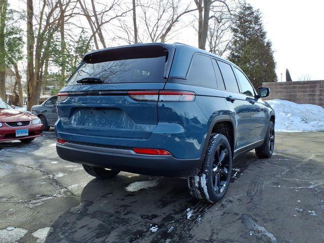 new 2026 Jeep Grand Cherokee car, priced at $44,528