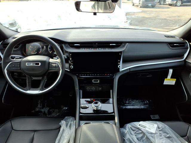 new 2026 Jeep Grand Cherokee car, priced at $44,528