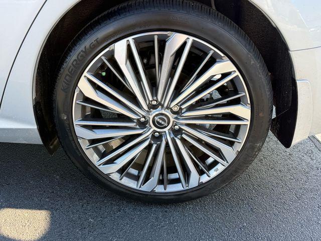 used 2024 Nissan Altima car, priced at $27,136