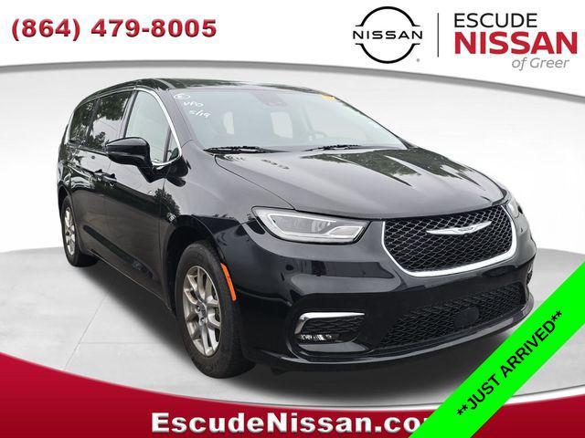 used 2024 Chrysler Pacifica car, priced at $28,853