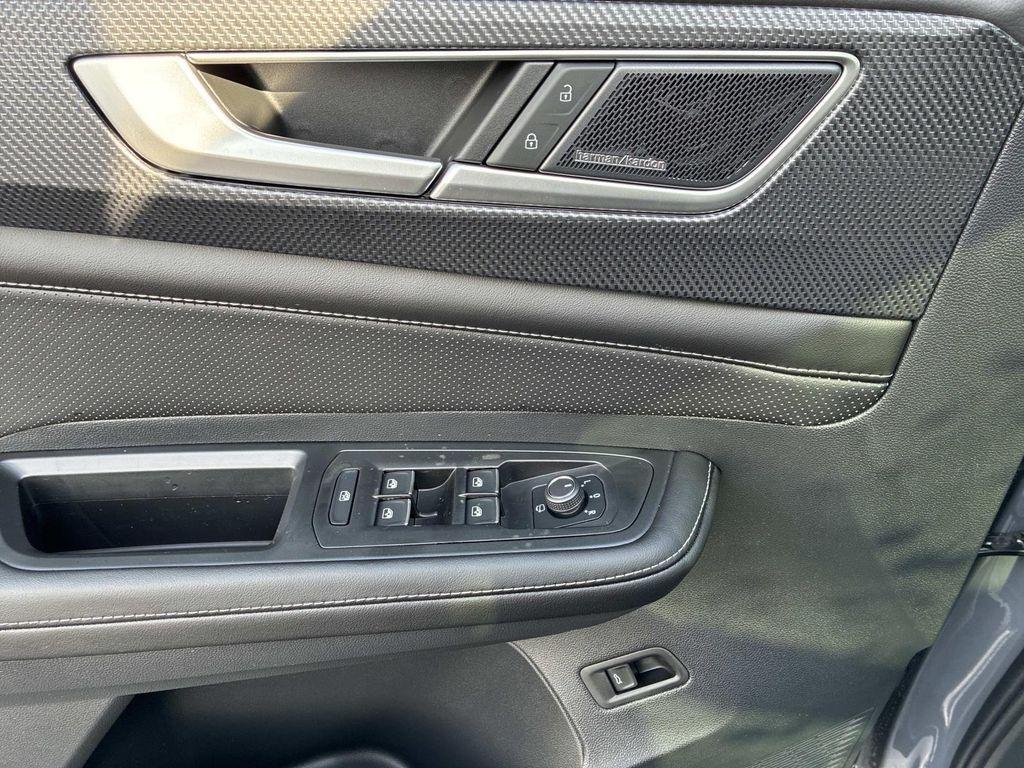 new 2026 Volkswagen Atlas Cross Sport car, priced at $55,120