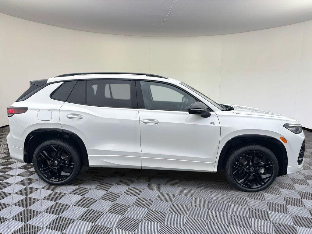 new 2025 Volkswagen Tiguan car, priced at $37,820