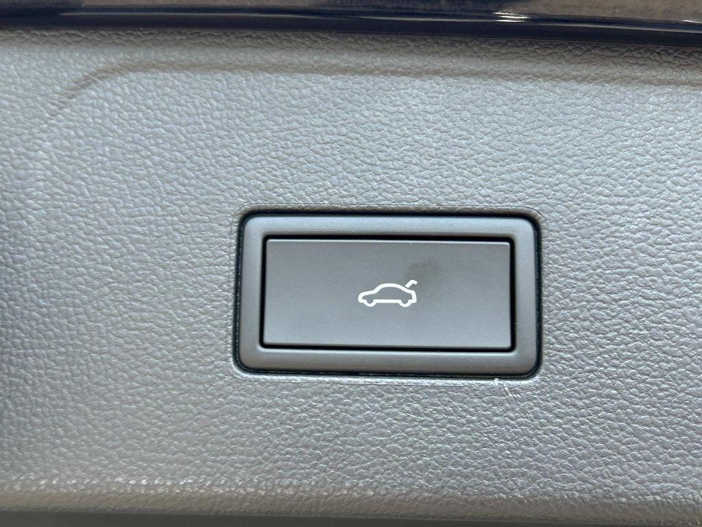 new 2026 Volkswagen Atlas car, priced at $55,875