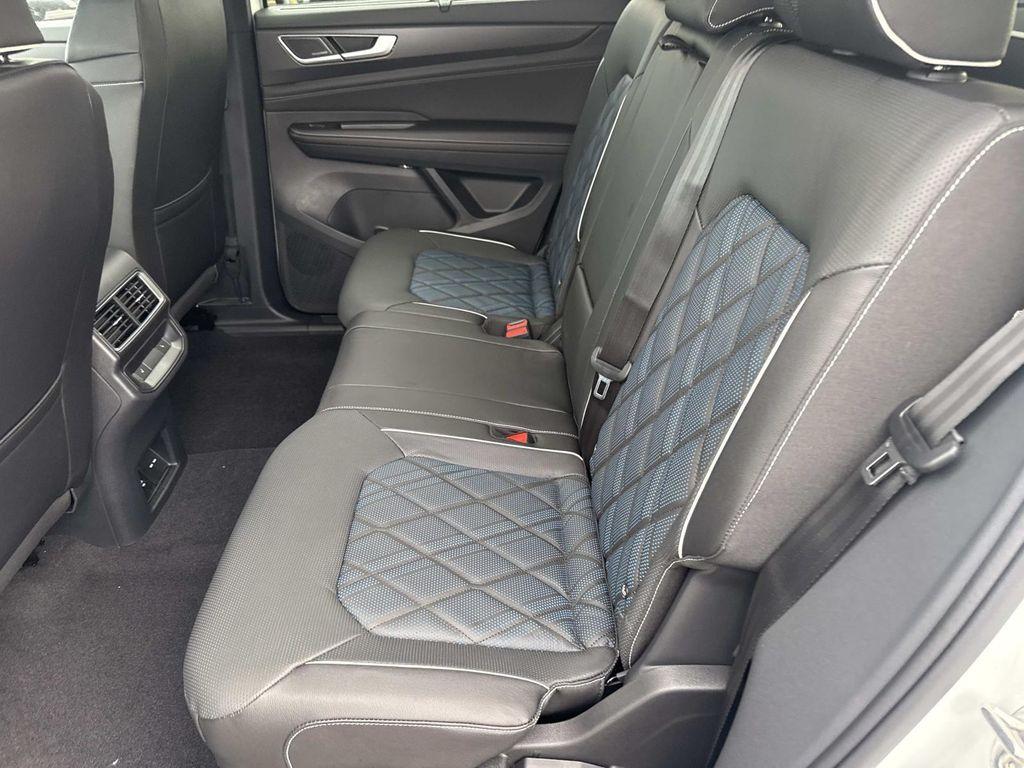 new 2026 Volkswagen Atlas Cross Sport car, priced at $54,911