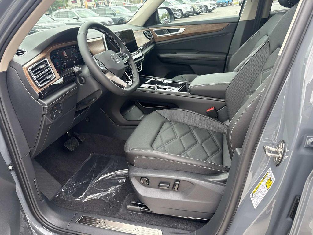 new 2026 Volkswagen Atlas car, priced at $48,476