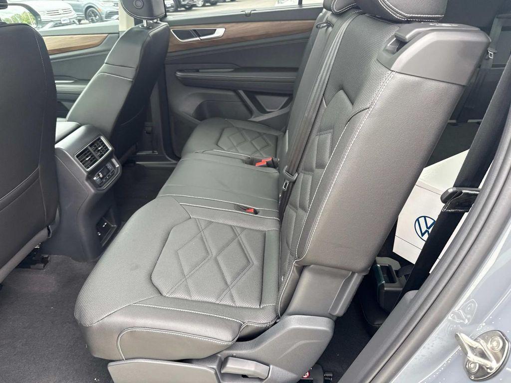 new 2026 Volkswagen Atlas car, priced at $48,476