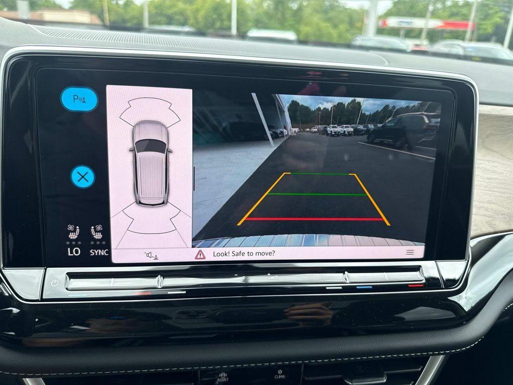 new 2026 Volkswagen Atlas car, priced at $48,476