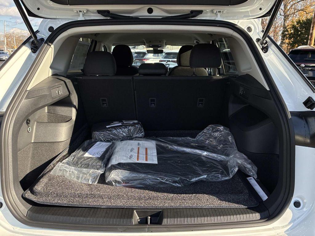 new 2026 Volkswagen Tiguan car, priced at $33,777