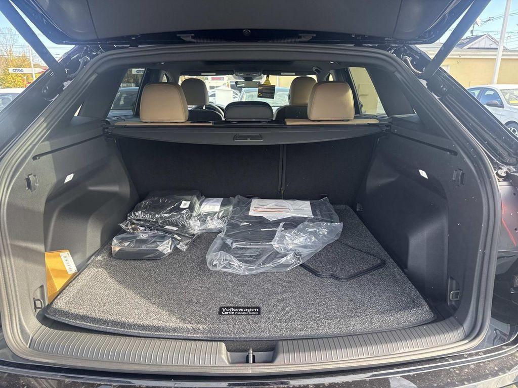 new 2026 Volkswagen Atlas Cross Sport car, priced at $47,315