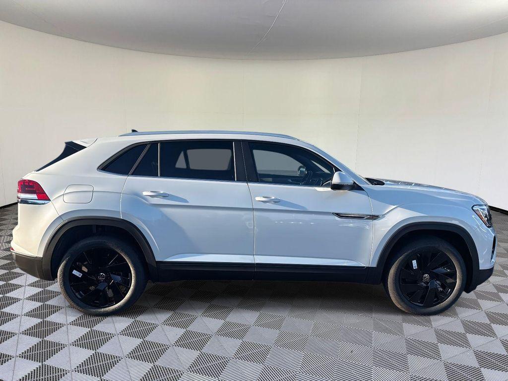 new 2026 Volkswagen Atlas Cross Sport car, priced at $47,787