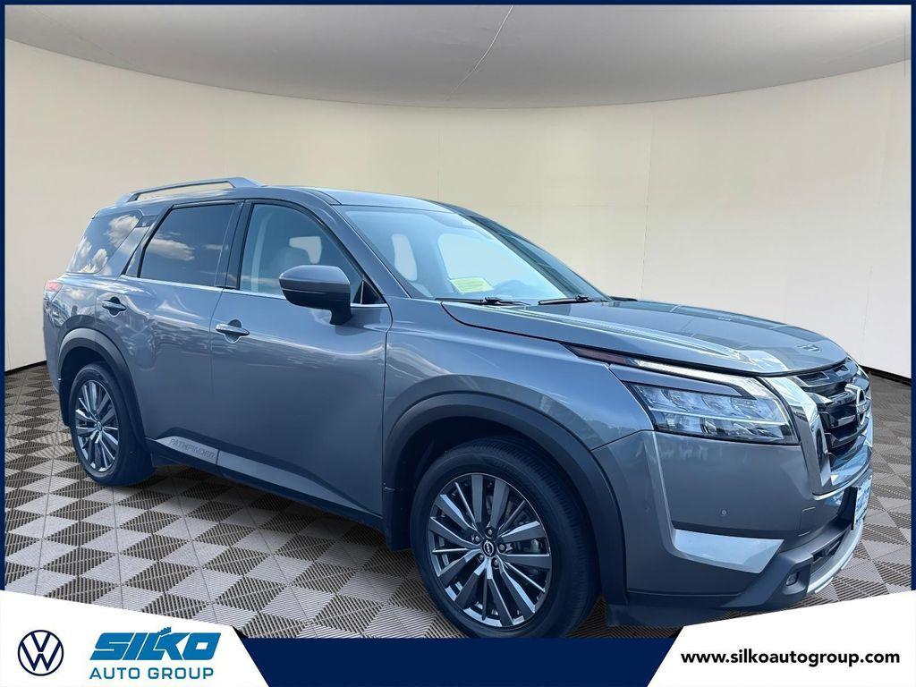 used 2022 Nissan Pathfinder car, priced at $19,999