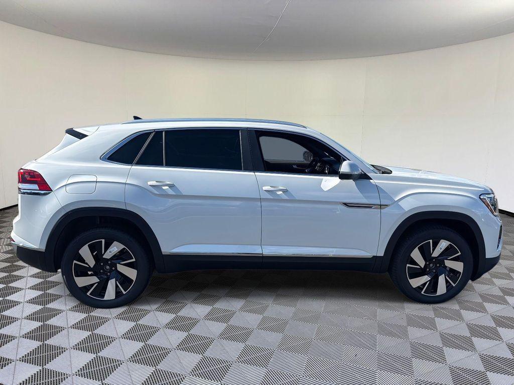 new 2026 Volkswagen Atlas Cross Sport car, priced at $50,276