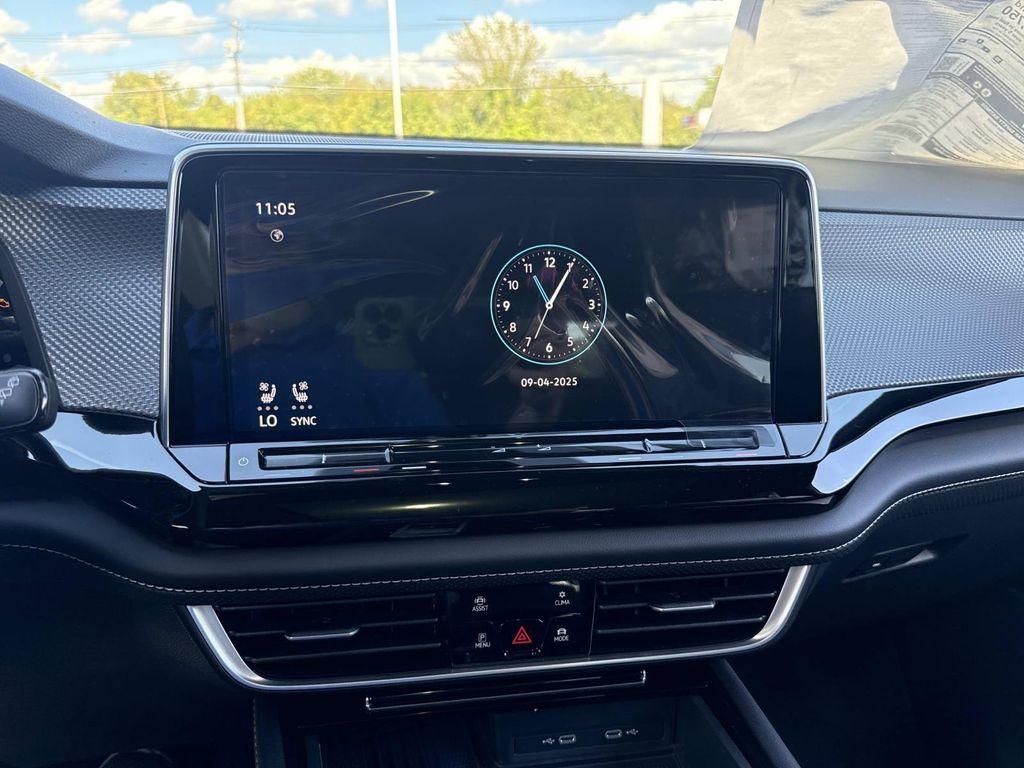 new 2026 Volkswagen Atlas Cross Sport car, priced at $50,276