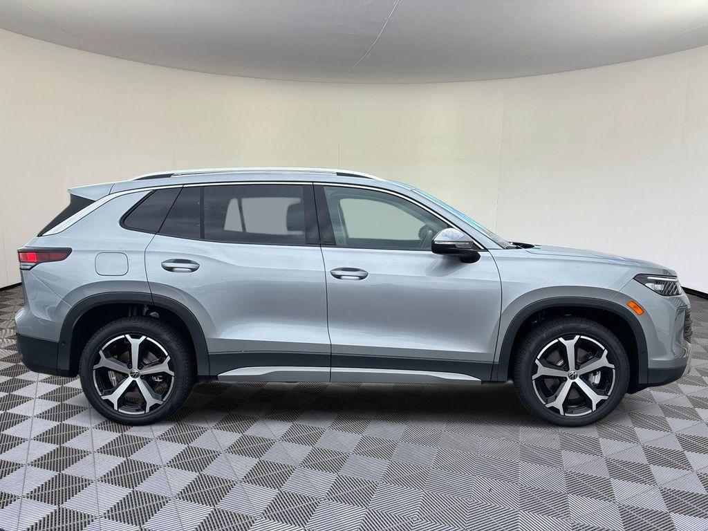 new 2026 Volkswagen Tiguan car, priced at $37,123