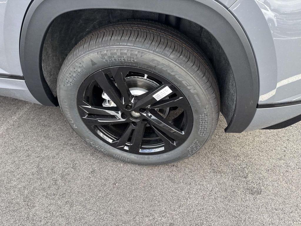 new 2026 Volkswagen Atlas Cross Sport car, priced at $47,578