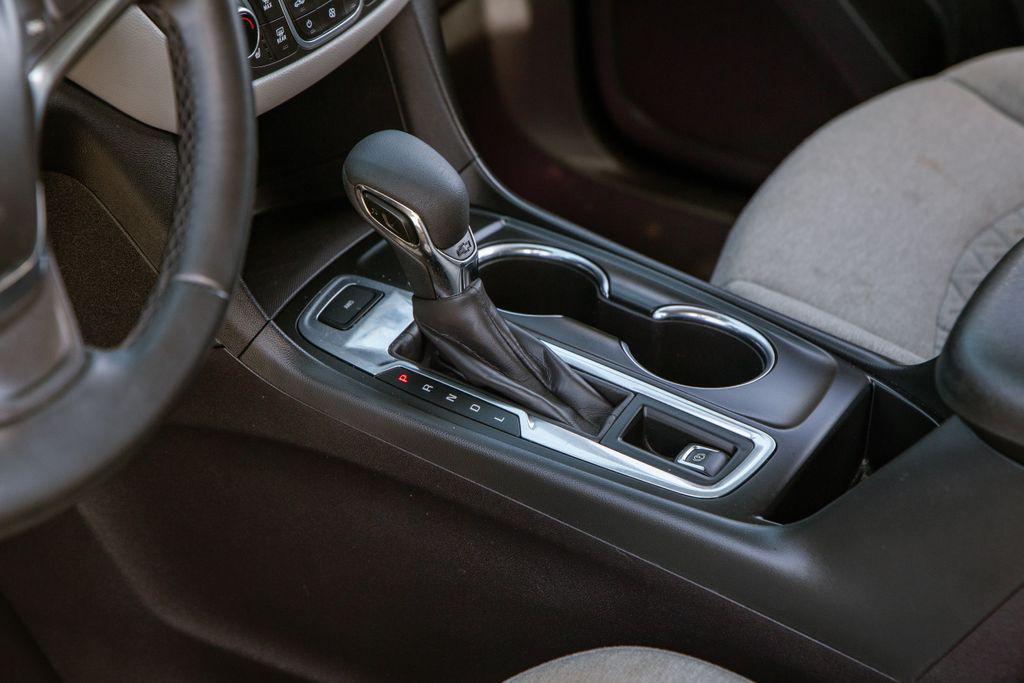 used 2024 Chevrolet Equinox car, priced at $19,950