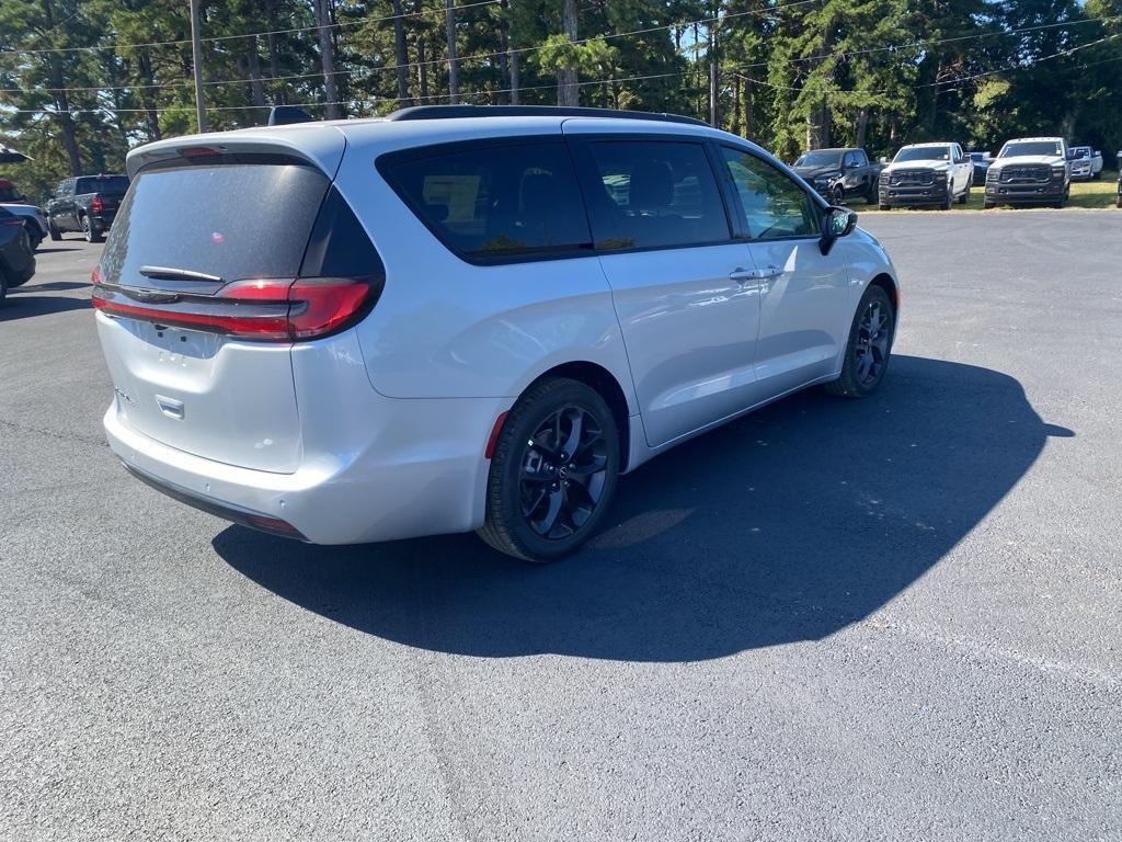 new 2026 Chrysler Pacifica car, priced at $42,270