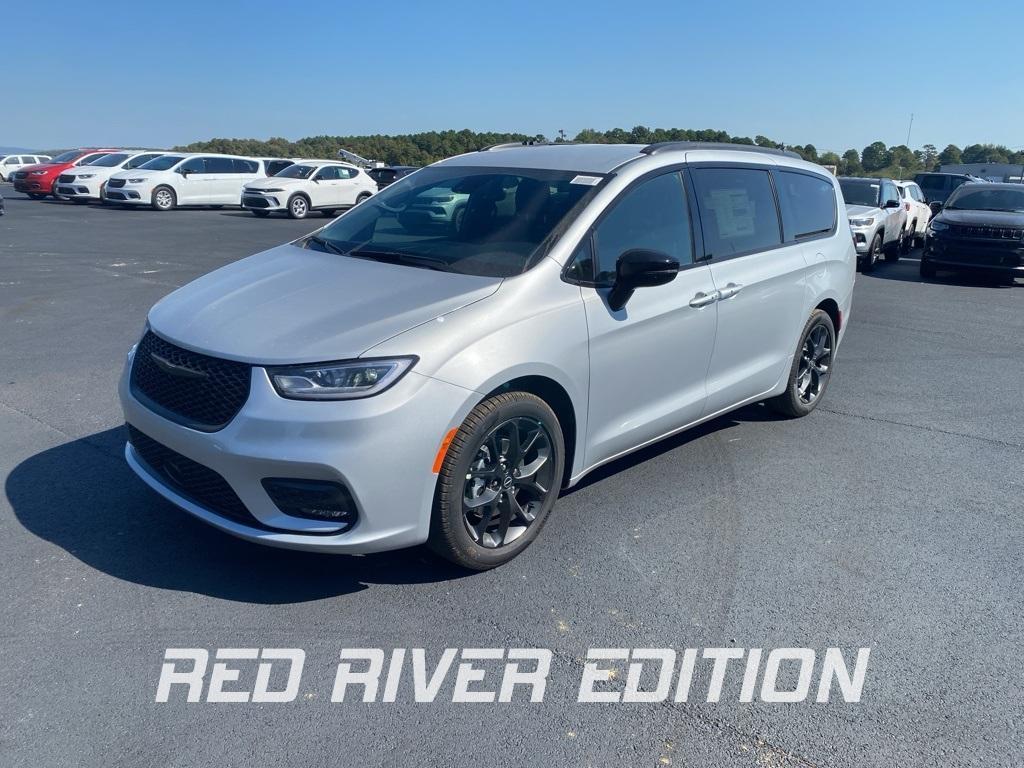 new 2026 Chrysler Pacifica car, priced at $42,270