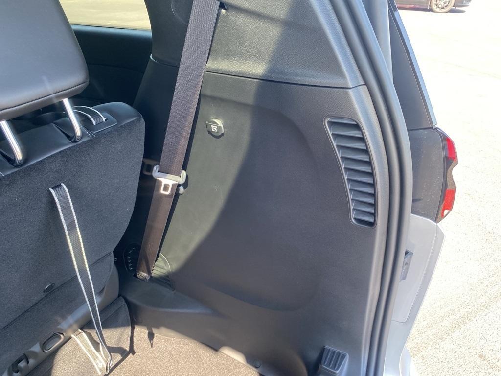 new 2026 Chrysler Pacifica car, priced at $42,270