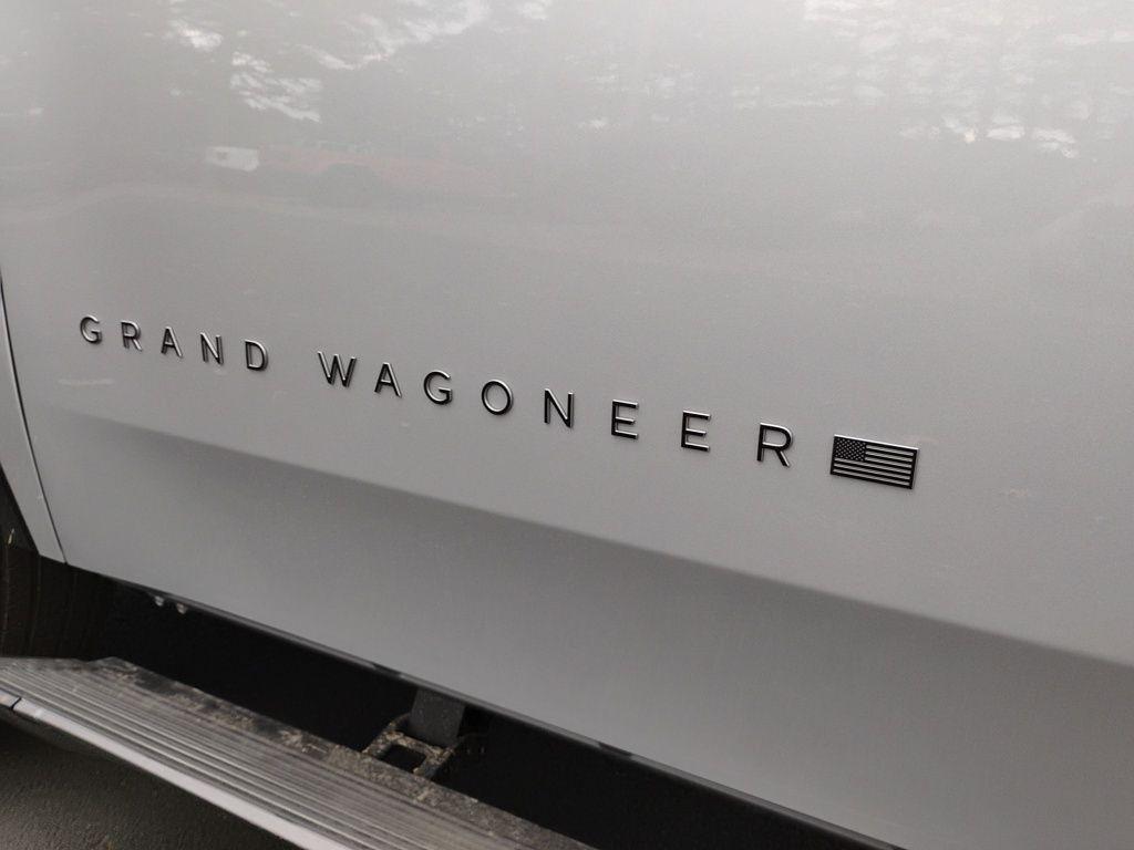 new 2026 Jeep Grand Wagoneer L car, priced at $98,034