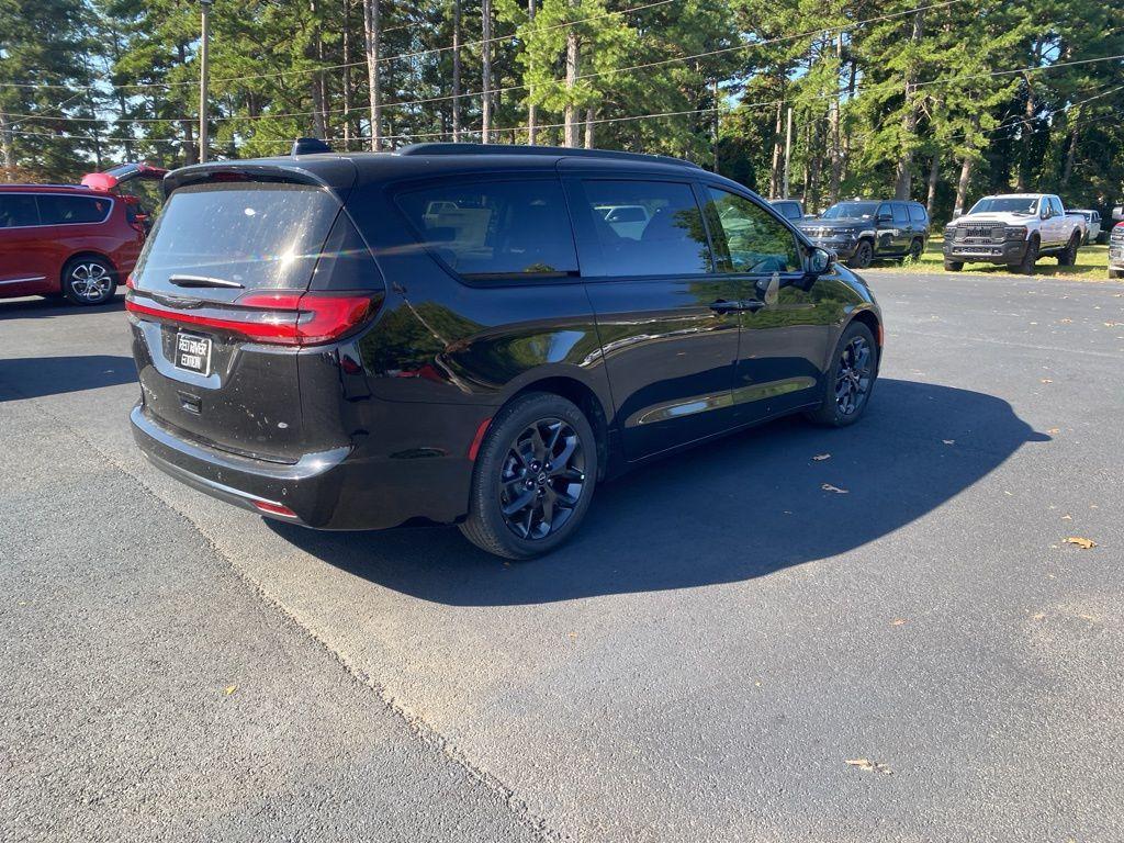 new 2026 Chrysler Pacifica car, priced at $42,223