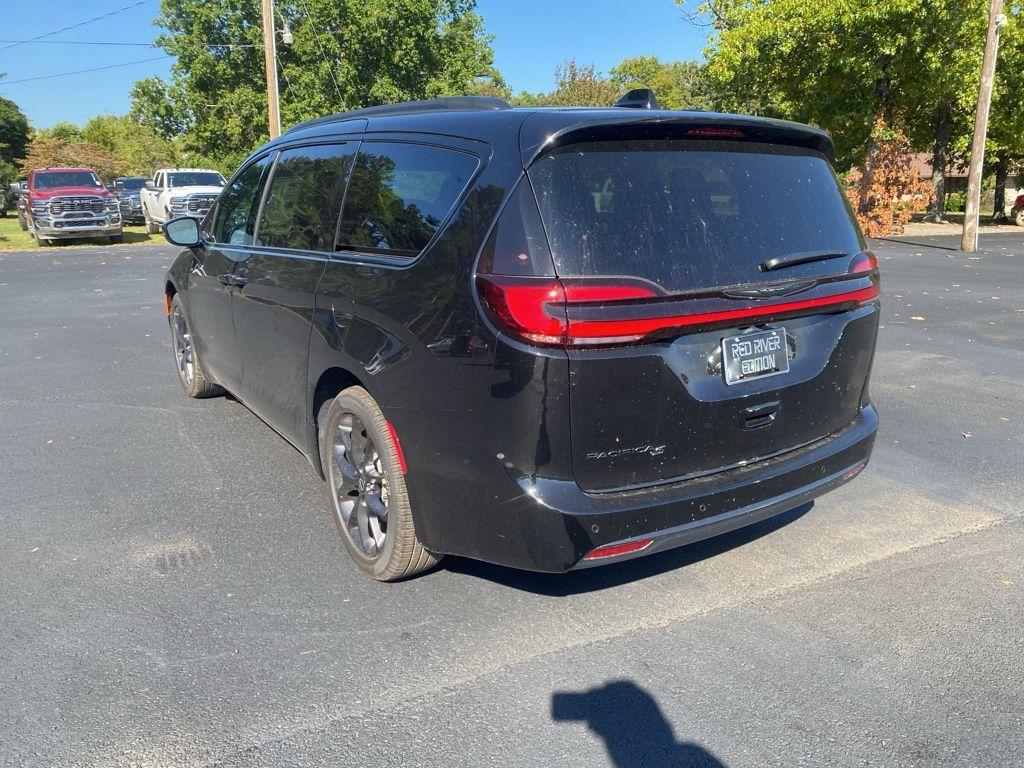new 2026 Chrysler Pacifica car, priced at $42,223