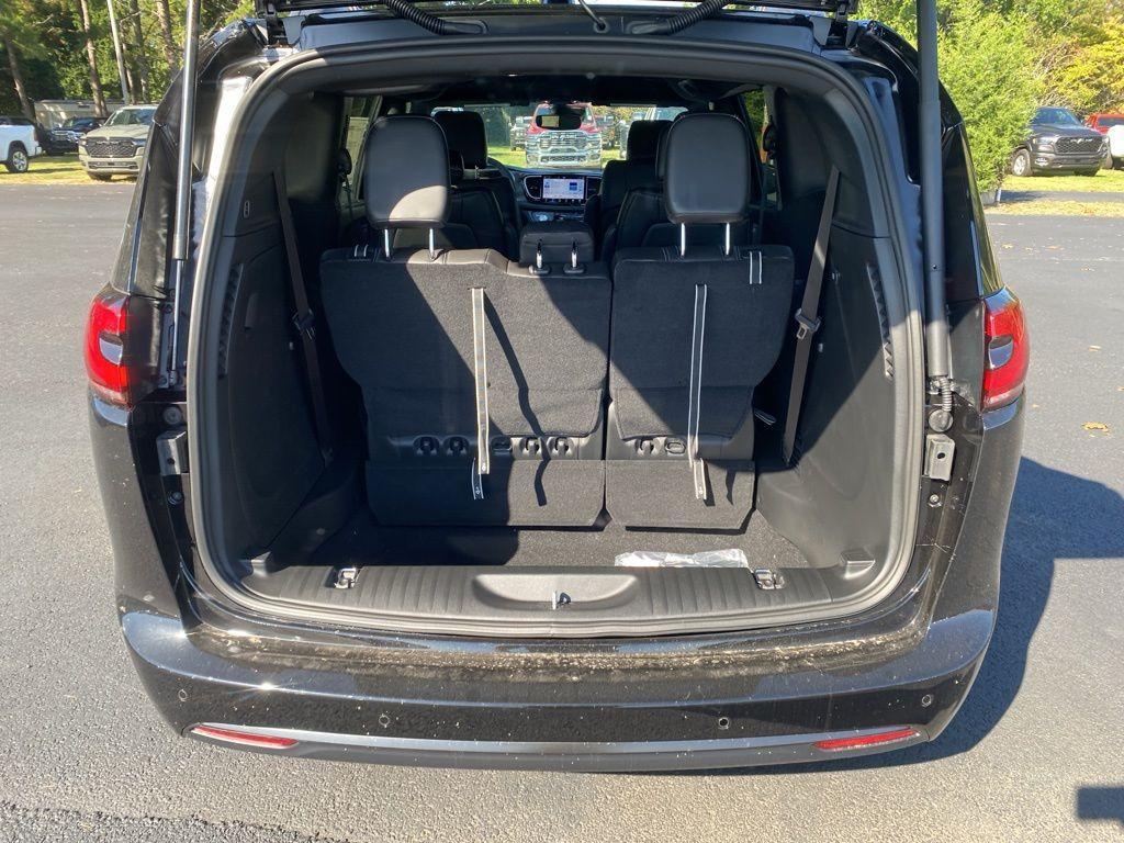 new 2026 Chrysler Pacifica car, priced at $42,223