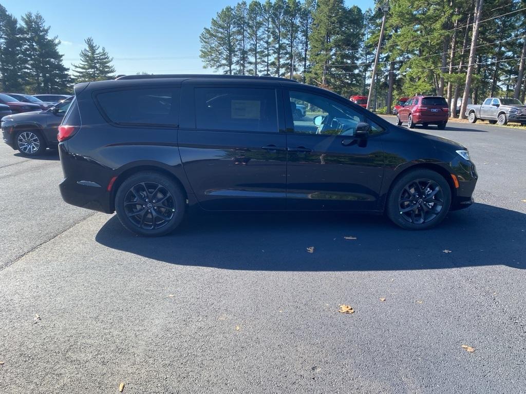 new 2026 Chrysler Pacifica car, priced at $42,094