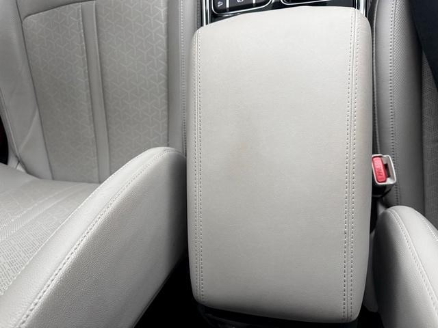 used 2024 Kia Sorento Plug-In Hybrid car, priced at $33,900