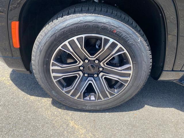 new 2025 Jeep Wagoneer L car, priced at $66,175