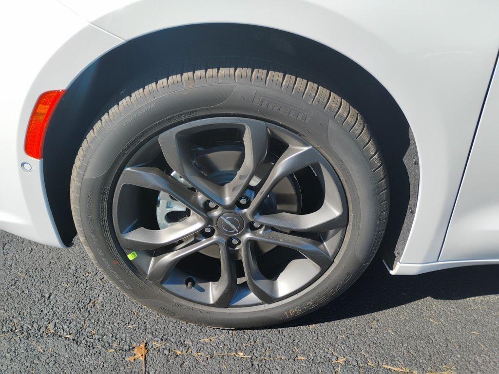 new 2026 Chrysler Pacifica car, priced at $45,378