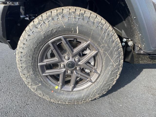 new 2026 Jeep Wrangler car, priced at $48,457