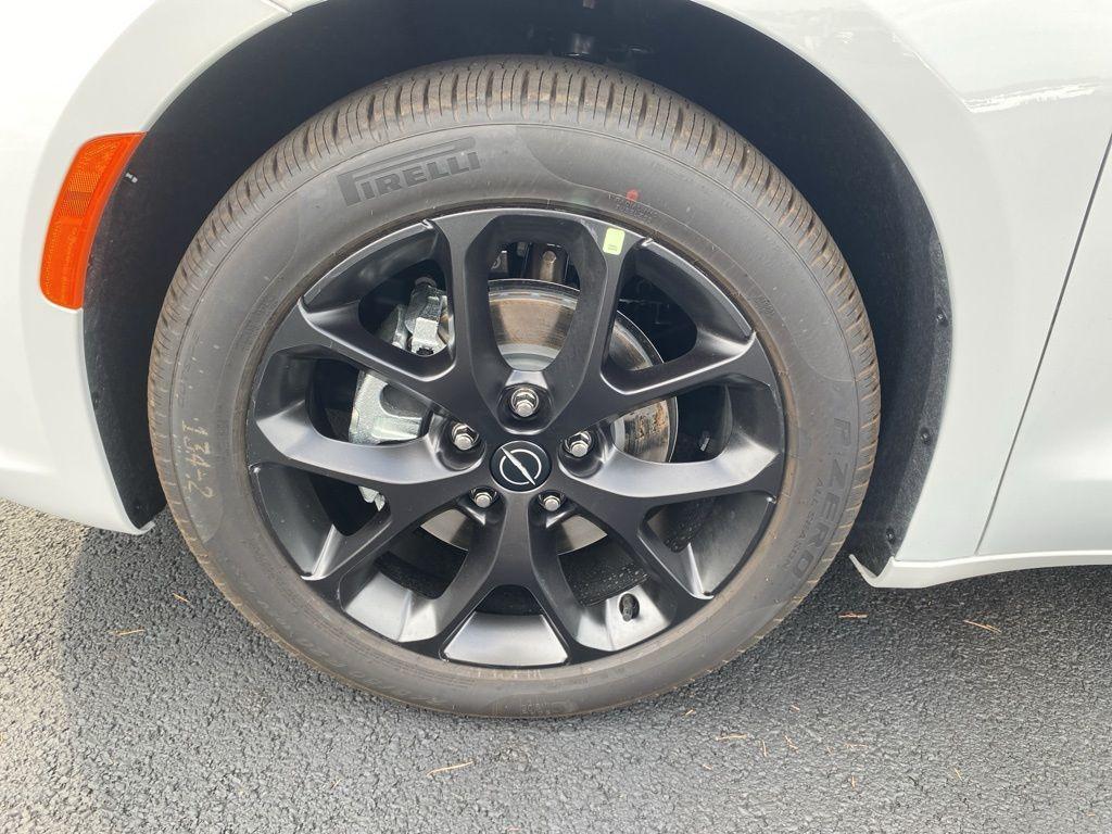 new 2026 Chrysler Pacifica car, priced at $43,223