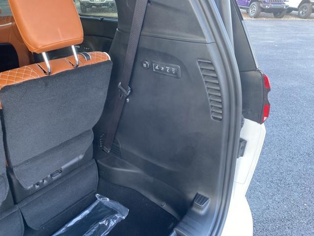 new 2026 Chrysler Pacifica car, priced at $56,443