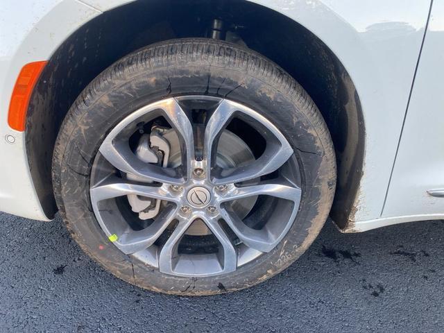 new 2026 Chrysler Pacifica car, priced at $54,943