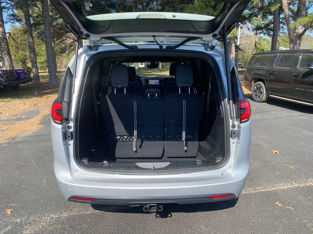 new 2026 Chrysler Pacifica car, priced at $48,910