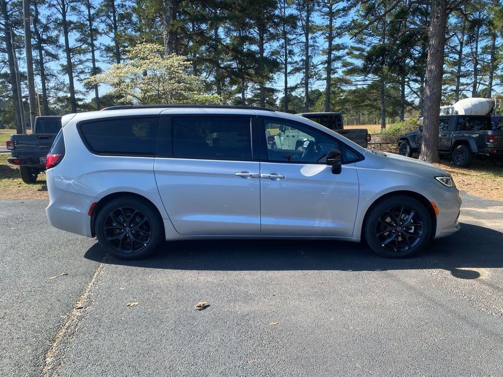 new 2026 Chrysler Pacifica car, priced at $48,910