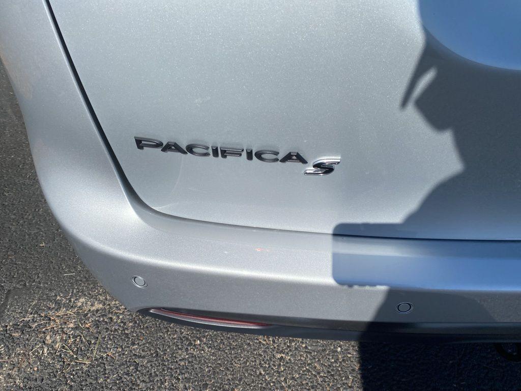 new 2026 Chrysler Pacifica car, priced at $48,910