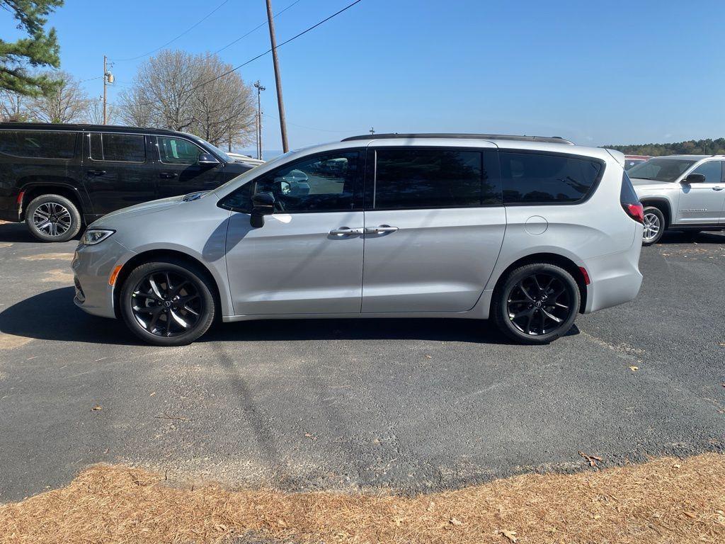 new 2026 Chrysler Pacifica car, priced at $48,910