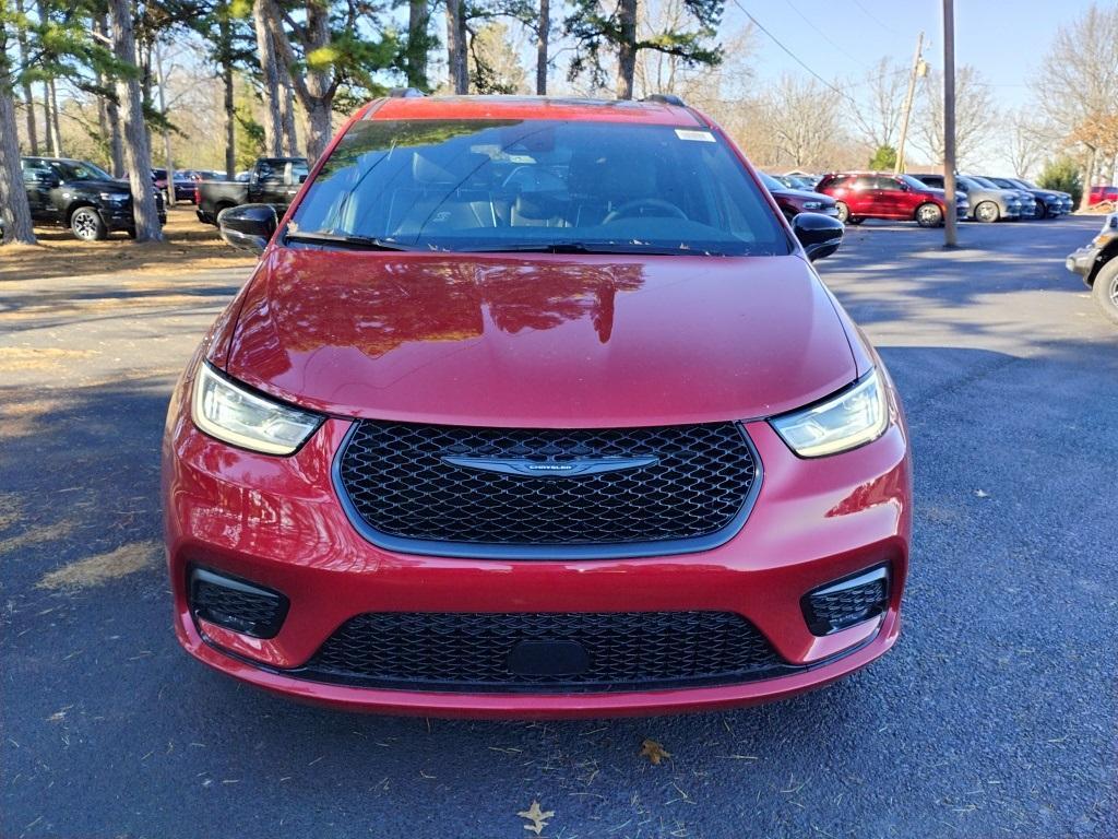 new 2026 Chrysler Pacifica car, priced at $53,182
