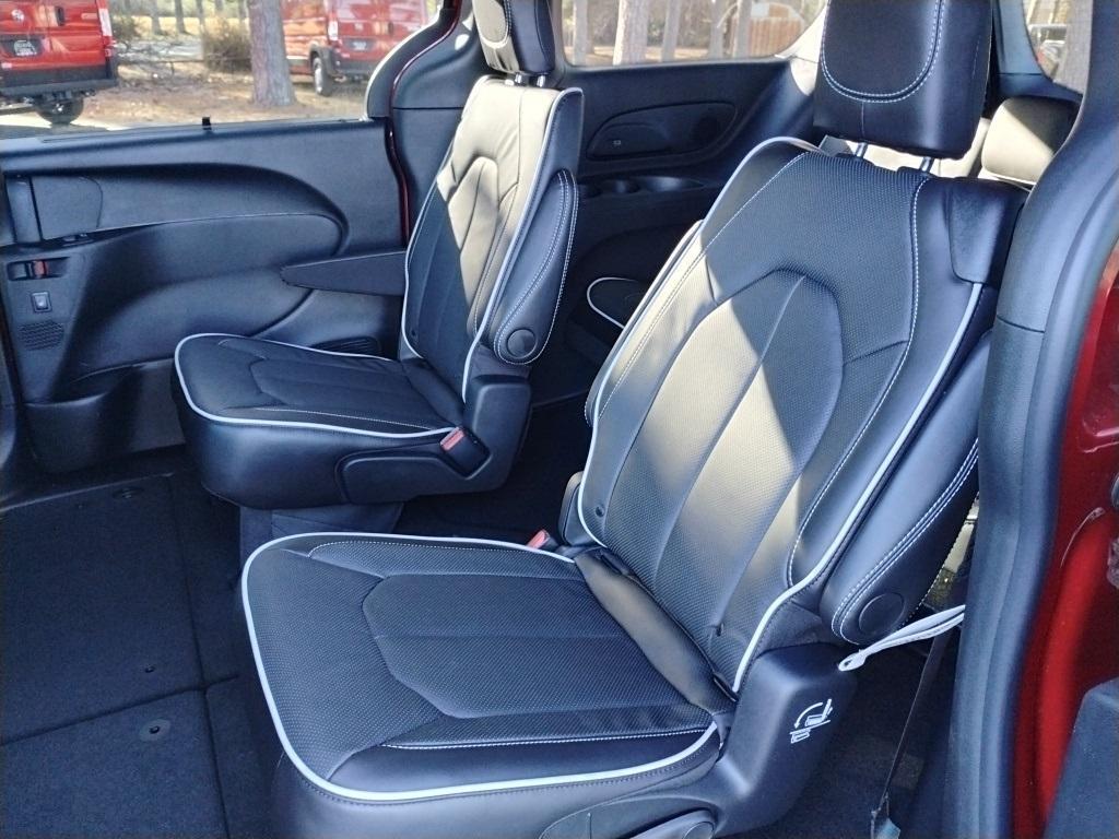 new 2026 Chrysler Pacifica car, priced at $53,182