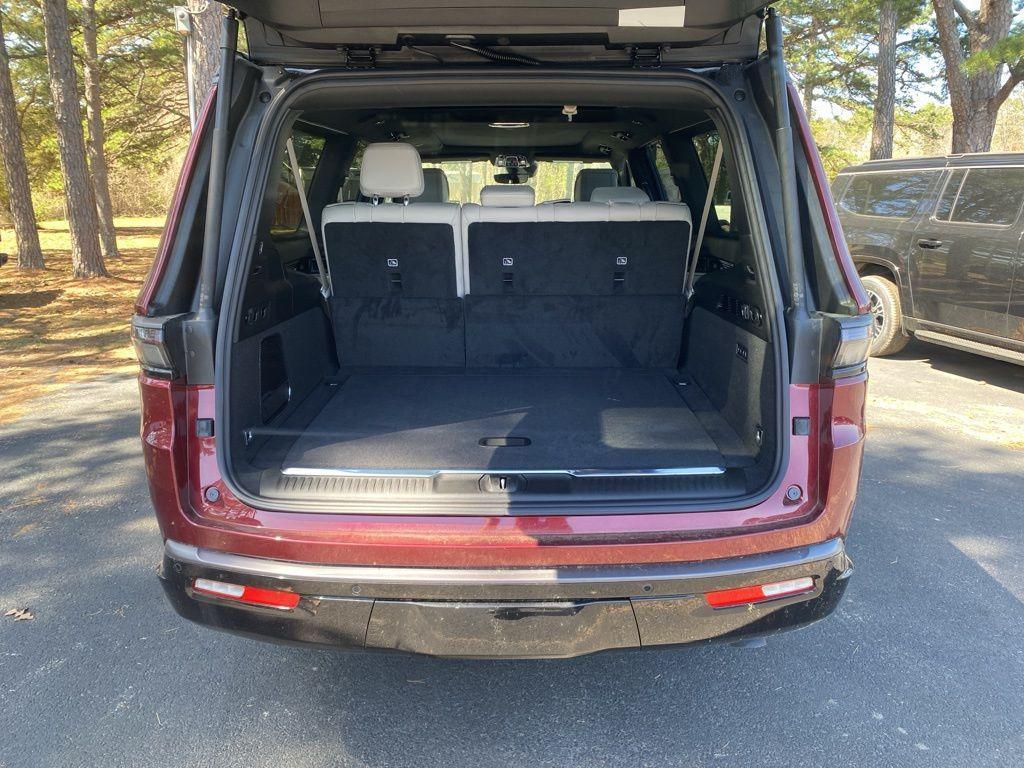 new 2026 Jeep Grand Wagoneer L car, priced at $97,339
