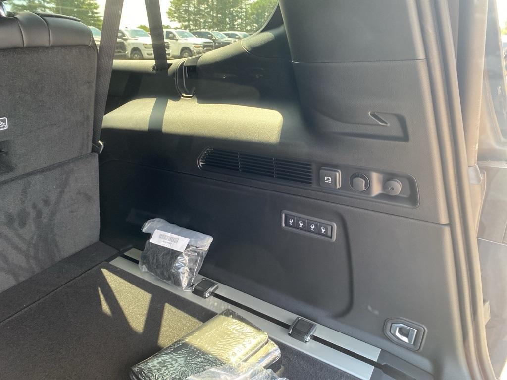 new 2025 Jeep Wagoneer L car, priced at $74,493