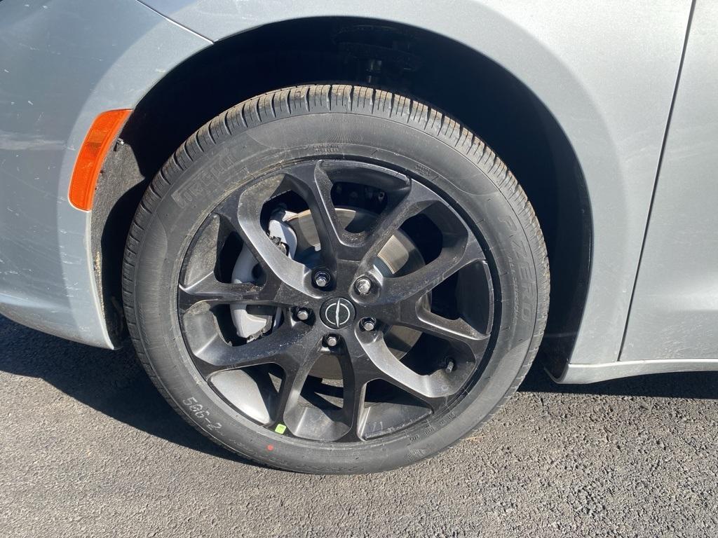 new 2026 Chrysler Pacifica car, priced at $53,180