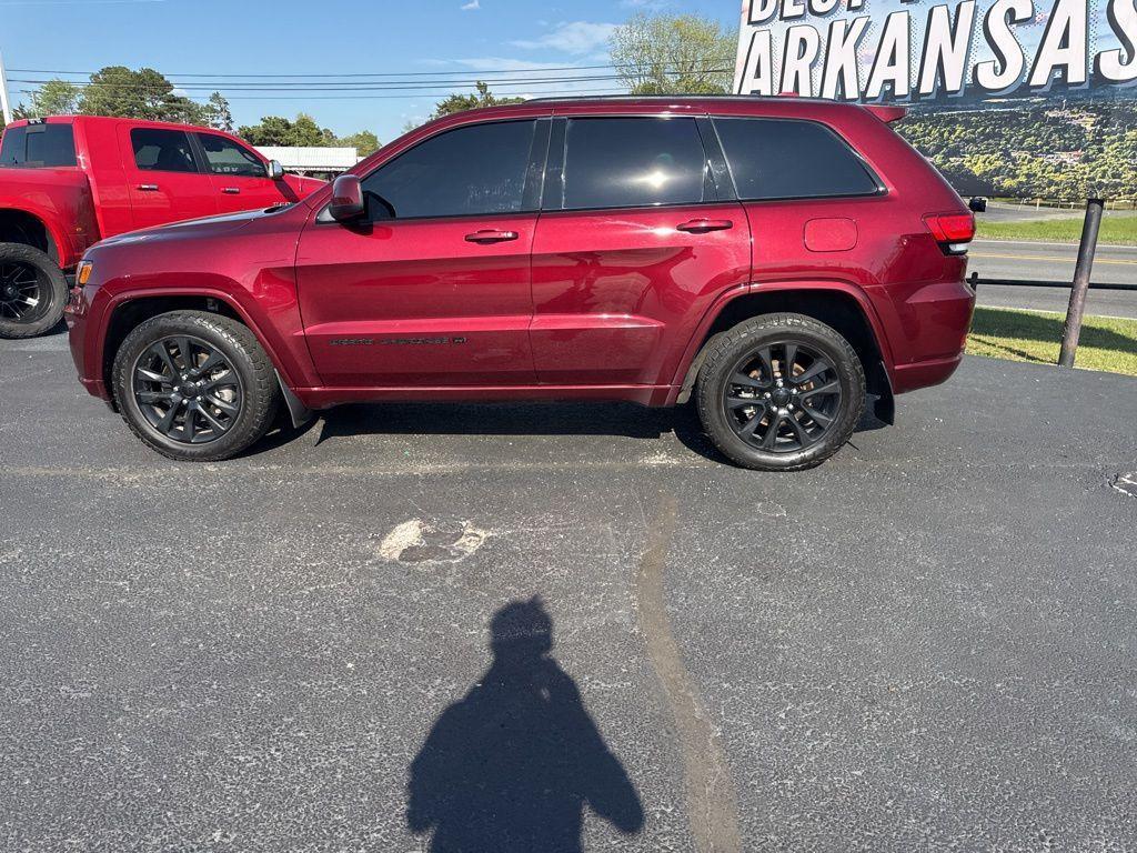 used 2022 Jeep Grand Cherokee WK car, priced at $22,136