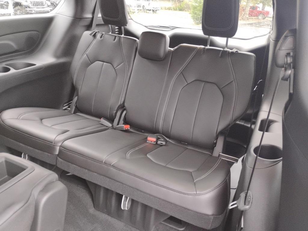 new 2026 Chrysler Pacifica car, priced at $43,560