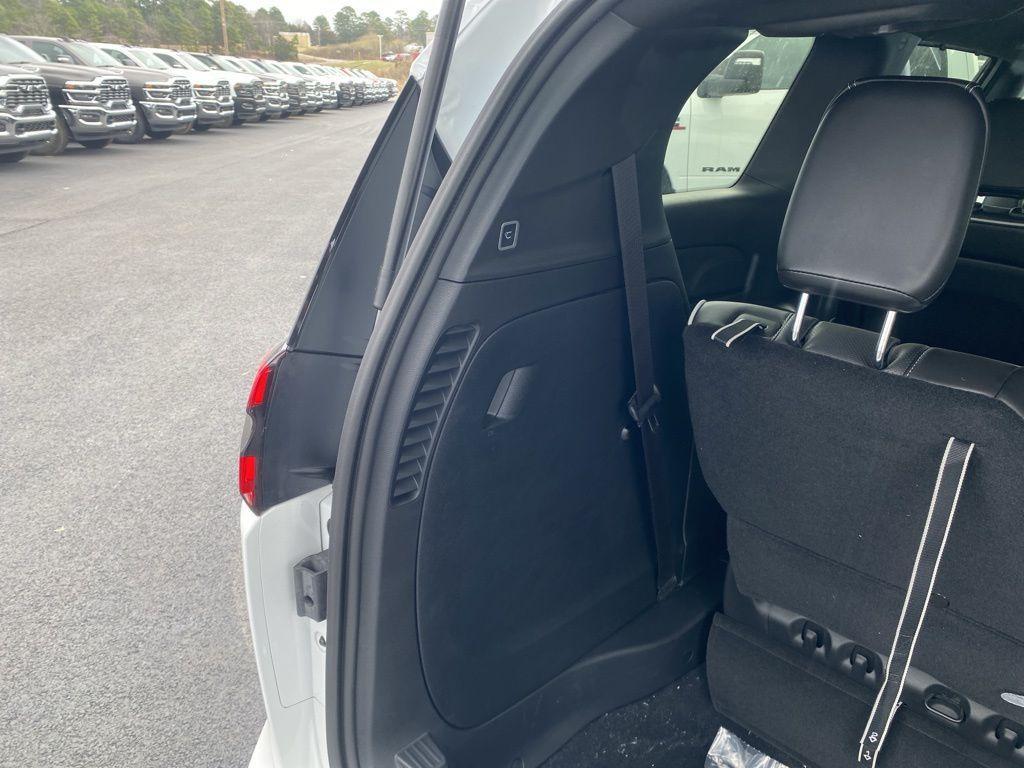 new 2026 Chrysler Pacifica car, priced at $50,093