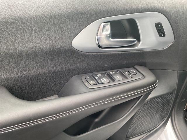 new 2026 Chrysler Pacifica car, priced at $48,464