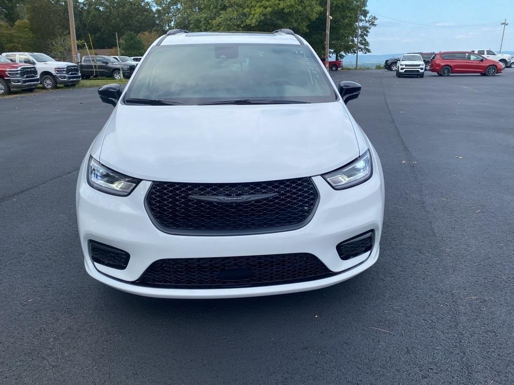 new 2026 Chrysler Pacifica car, priced at $48,886